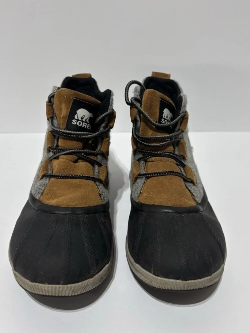 Sorel Women’s Out N About III Gray Winter Booties, Size 8 M